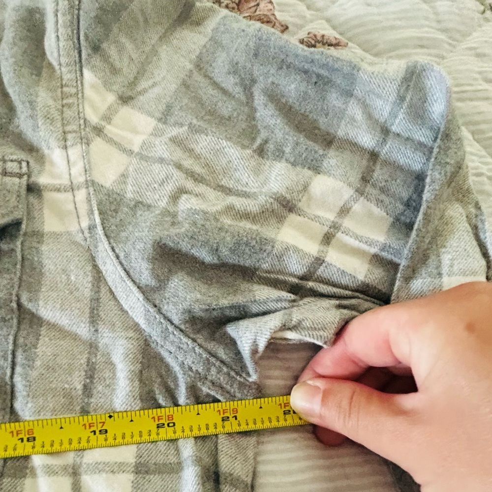 Gray Plaid Button-Up Shirt new   Men size medium - Picture 4 of 5